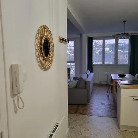 T2 Lumineux ► Centre-ville ► Equipe